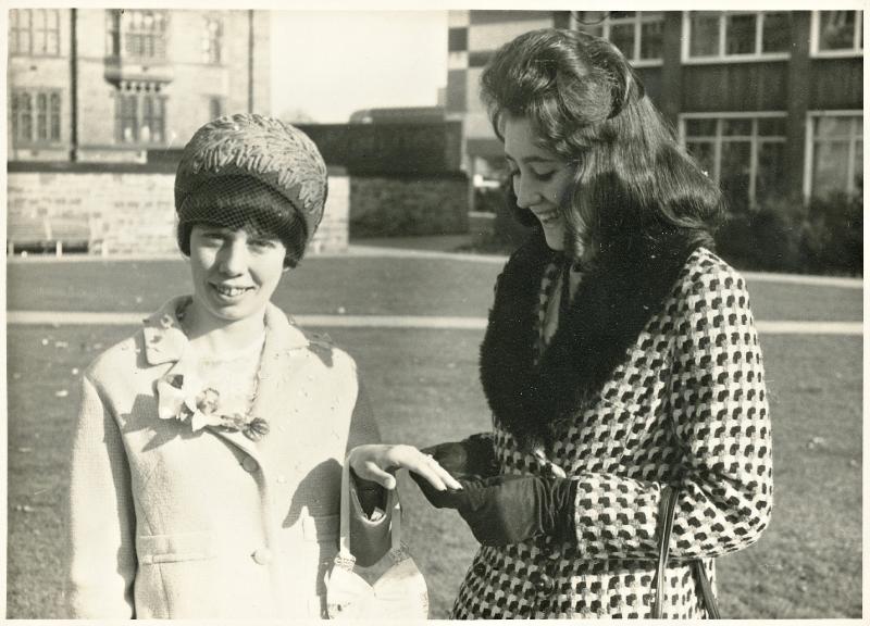 Carol Wilson & Keith Jones' wedding day, 29th October 1966 at Coventry Register Office - CLICK TO VIEW ZOOMED IMAGE Family image