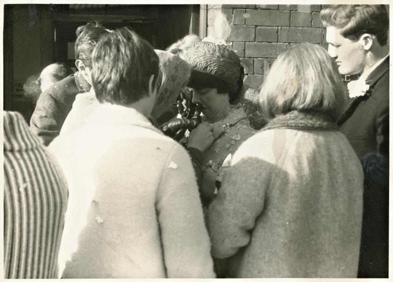Carol Wilson & Keith Jones' wedding day, 29th October 1966 at Coventry Register Office - CLICK TO VIEW ZOOMED IMAGE Family image