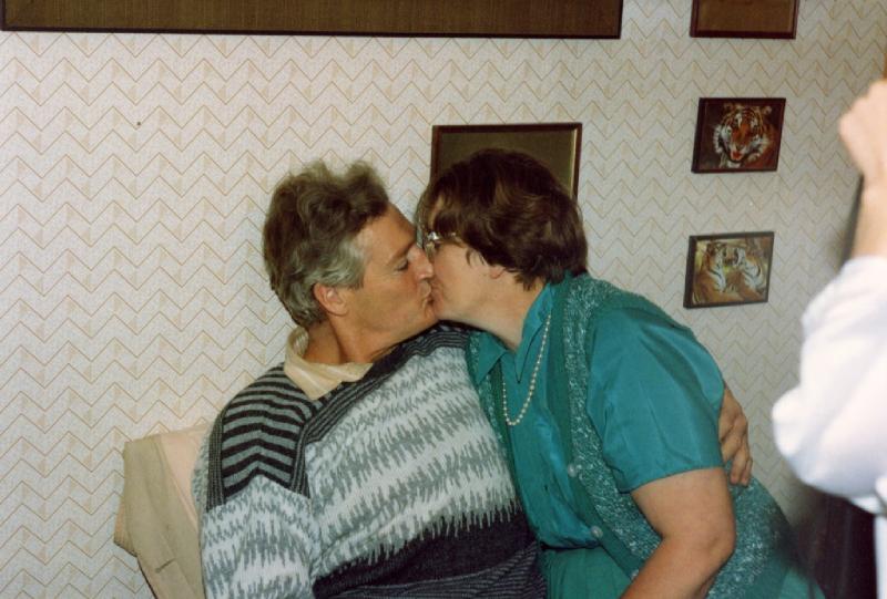 Carol & Keith Jones' 25th Wedding Anniversary - 29th October 1991 - CLICK TO VIEW ZOOMED IMAGE Family image