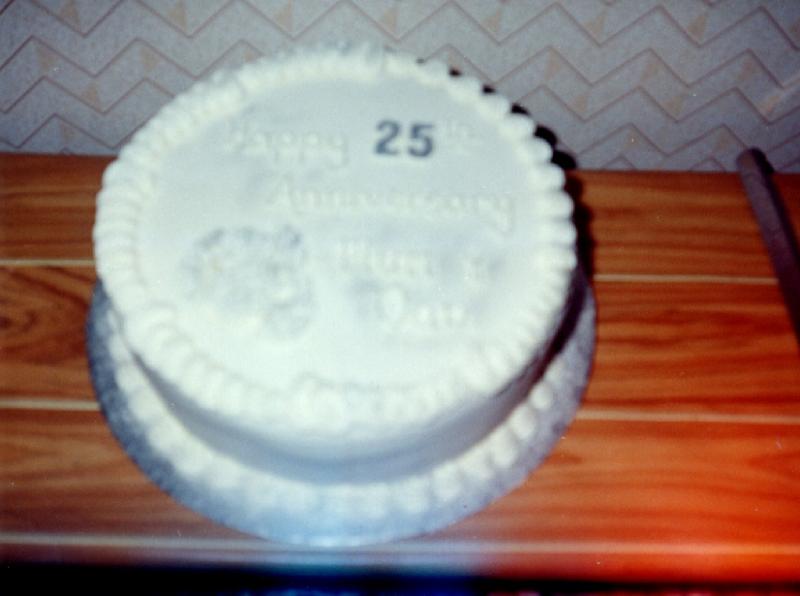 Carol & Keith Jones' 25th Wedding Anniversary - 29th October 1991 - CLICK TO VIEW ZOOMED IMAGE Family image