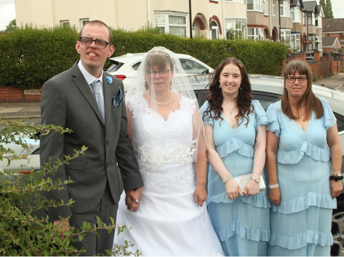 Georgina & Andrew Cox's wedding day, 20th August 2022 - Georgina with Lewis, Mandy & Bev at 53 Browning Road just before the wedding - CLICK TO VIEW ZOOMED IMAGE Family image